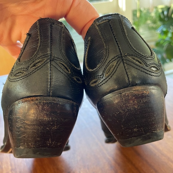 Black Leather Booties by Guess 8.5 - Picture 6 of 9